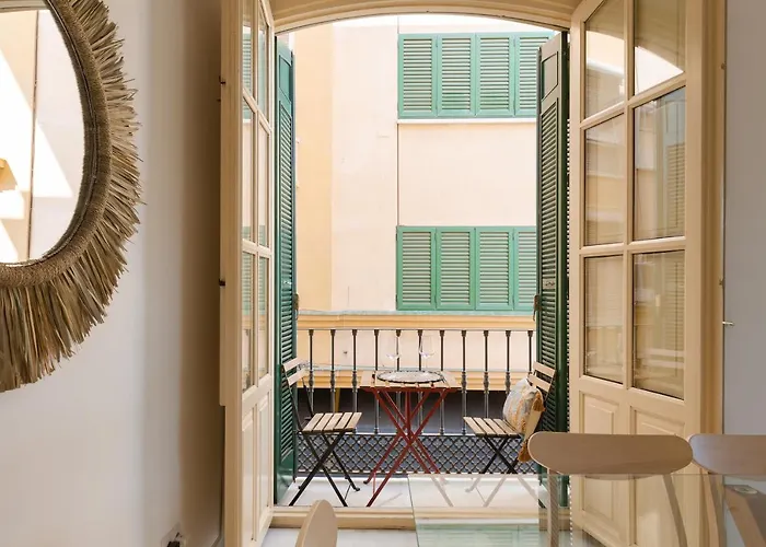 Balcon De Picasso: Bright With Incredible Views